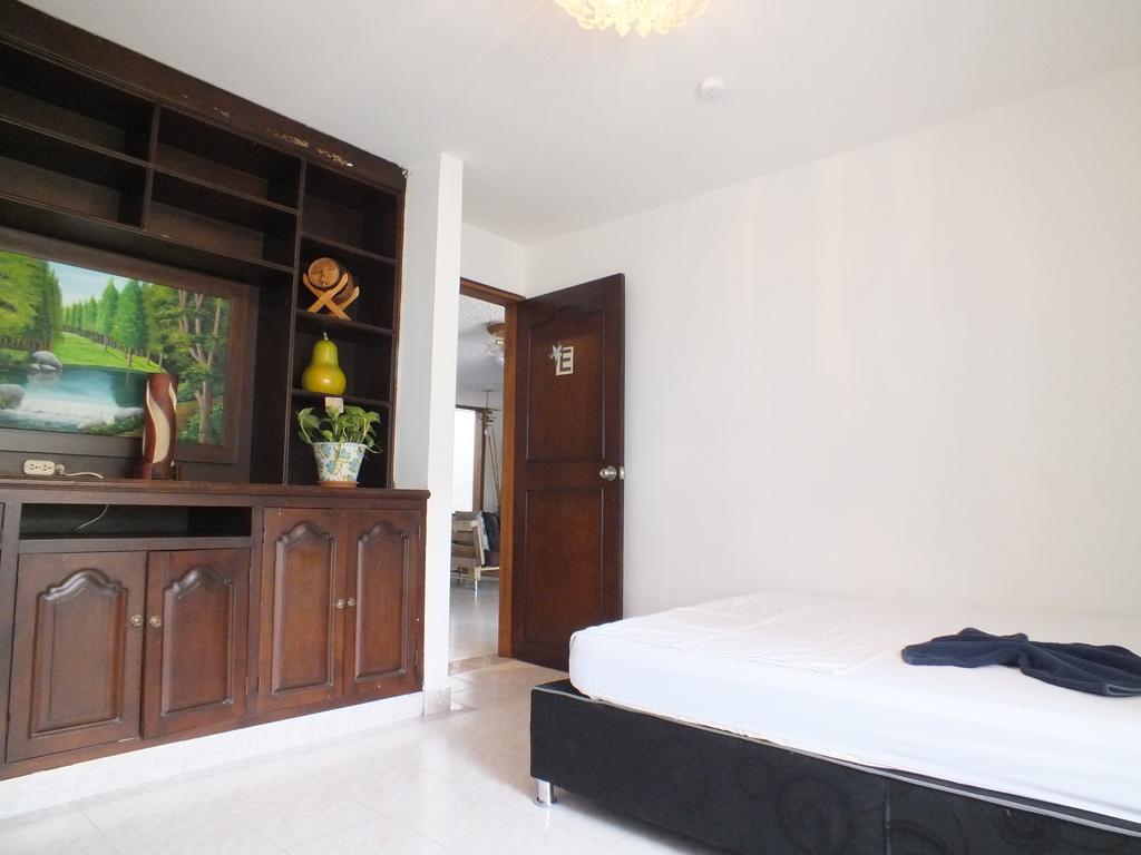 Hostal Casa Paraiso Medellín Szoba fotó